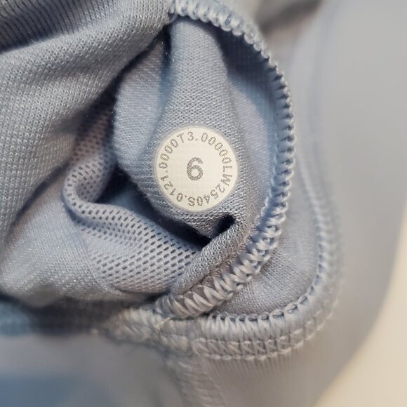 2 Pack Lululemon Energy Bras 1 Black 1 Blue Linen Size 6 Med Sup size B, C cups - Picture 12 of 16